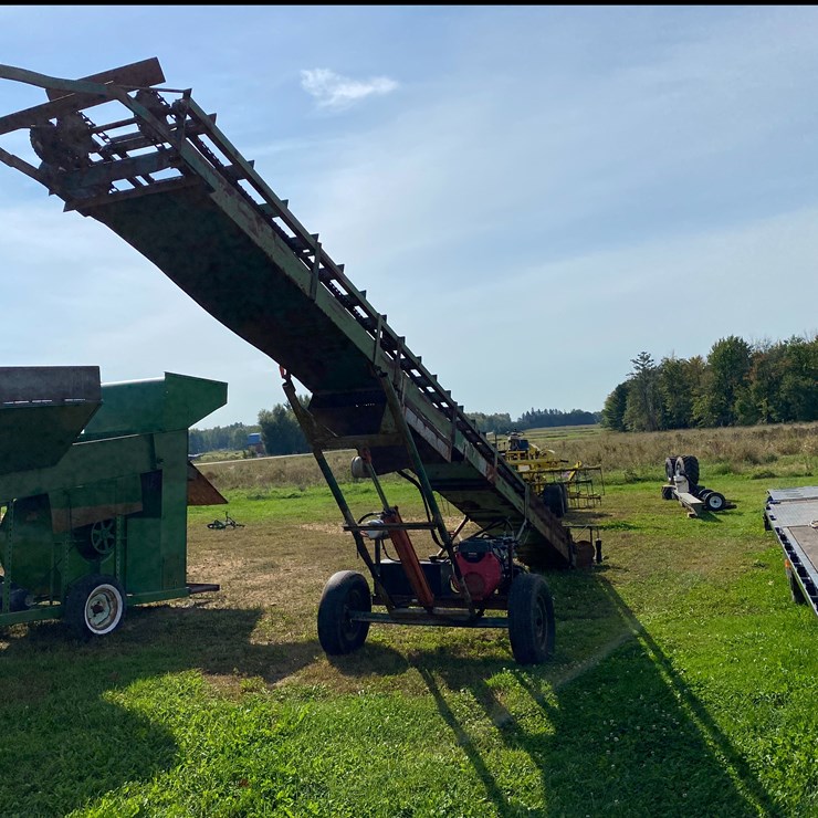 #1587 • Custom Cranberry Conveyor