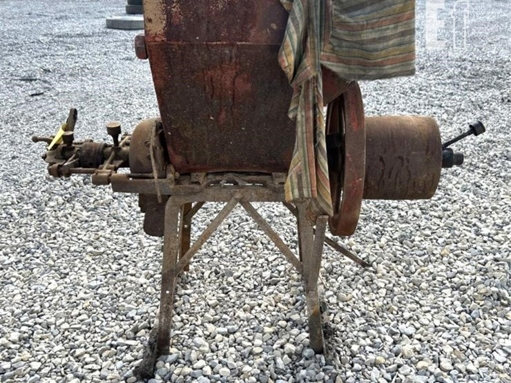 antique-grinder-image-2