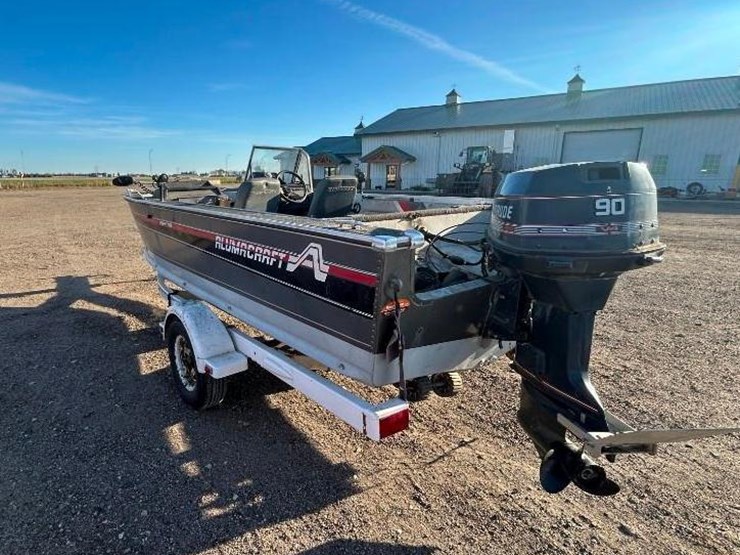 alumacraft-tropy-170-boat-image-3