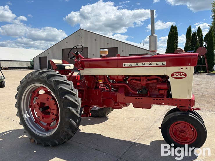 1959-case-ih-560-image-3
