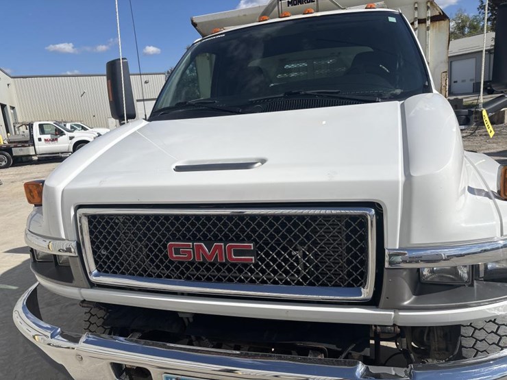 #5081-•-2005-gmc-c4500-4x4-single-axle-dump-truck-image-10