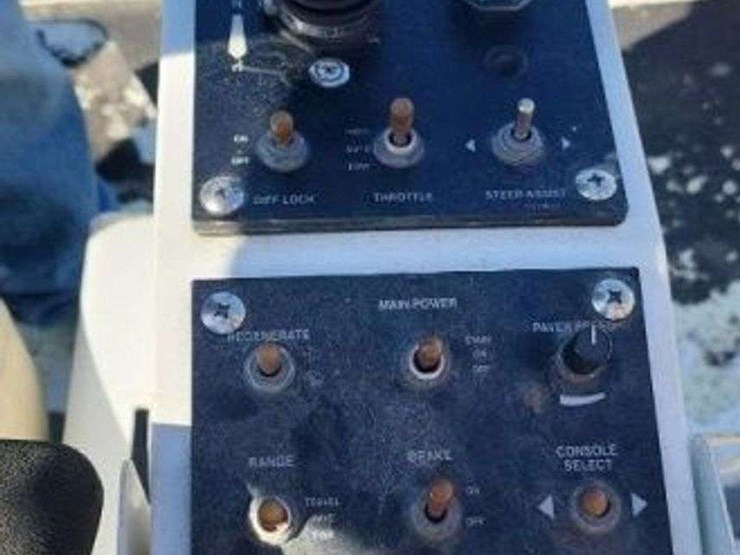 2017-roadtec-wheel-asphalt-paver-w/omini4-image-12