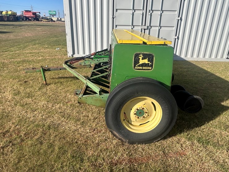 john-deere-8300-image-9