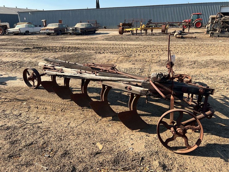 stockton-5-bottom-wood-beam-plow-image-8