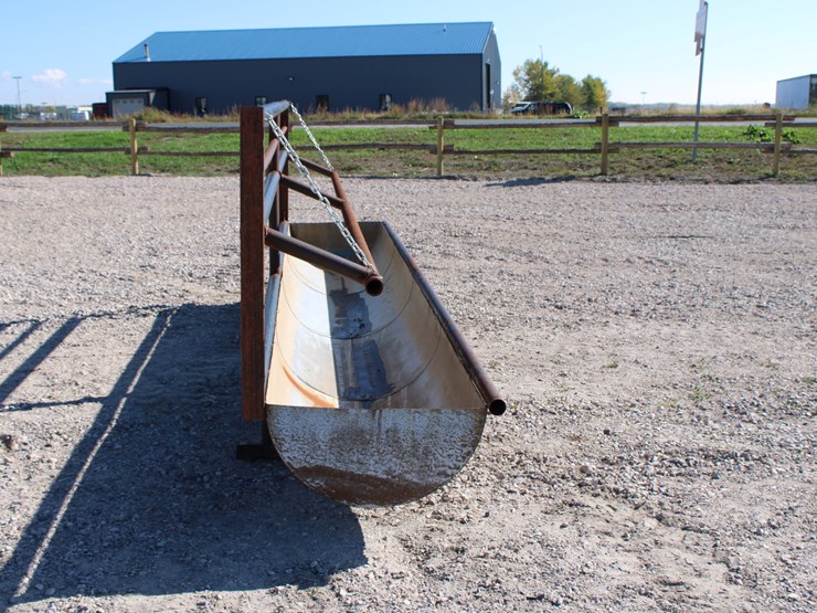 #4097-•-#4097-adjustable-fence-line-bunks-image-1