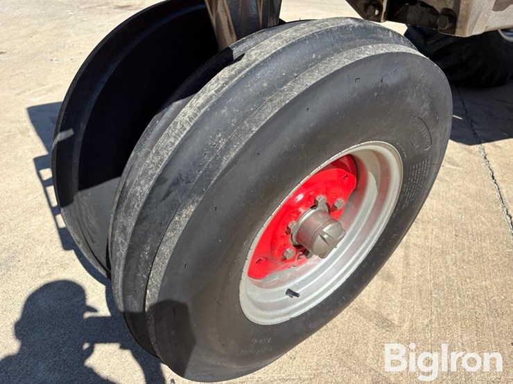 1969-massey-ferguson-1130-image-10