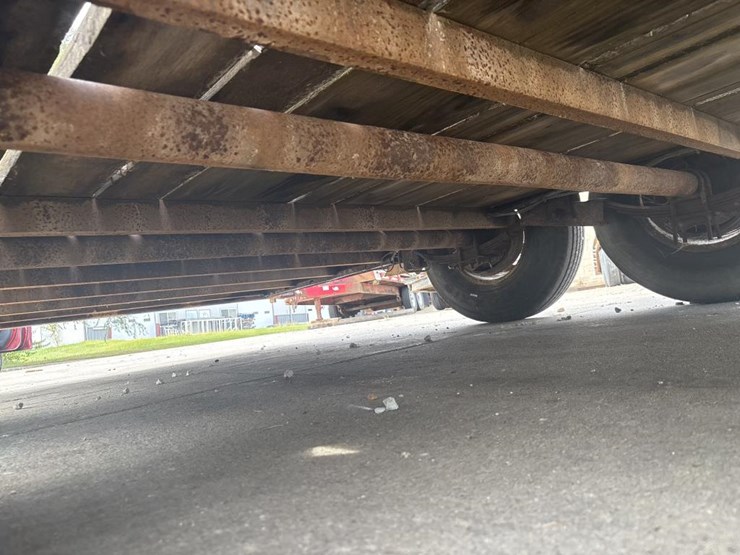 #5075-•-2004-b-&-bt-18'-utility-trailer-image-28