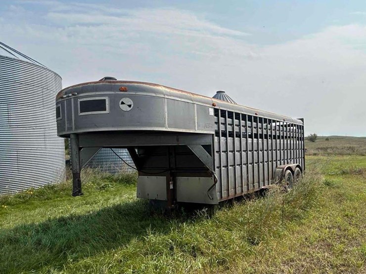 trailalong-stock-trailer-image-1