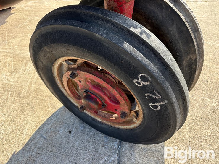 1957-case-ih-450-image-12