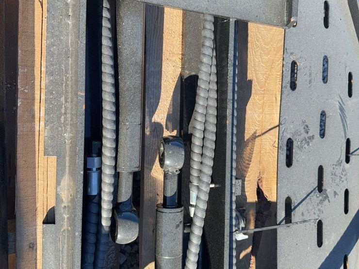 skid-steer-side-shift-fork-image-3