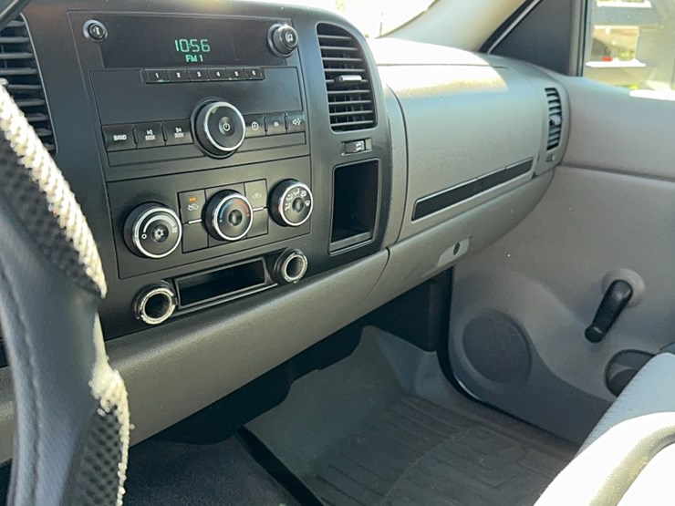 2007-chevy-3500-hd-flatbed-6.0-vortec-engine-146,125-miles-image-8
