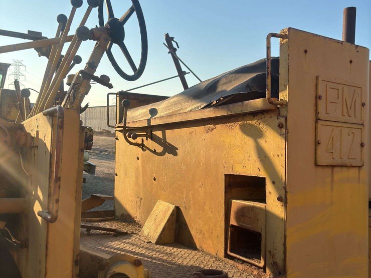 pmco-speedmatic-pm412-road-grader-image-38