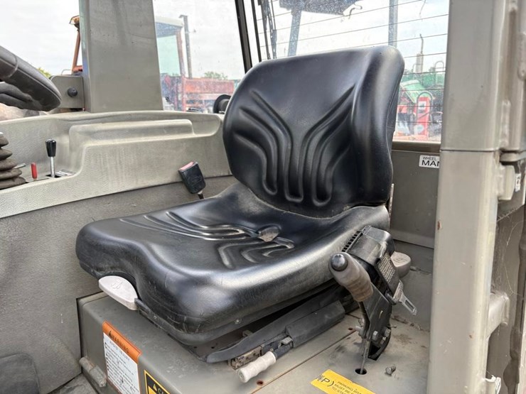 takeuchi-tw40-image-16