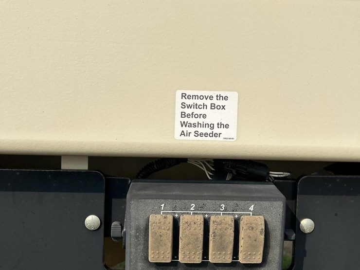 2008-bourgault-5710-59-image-23