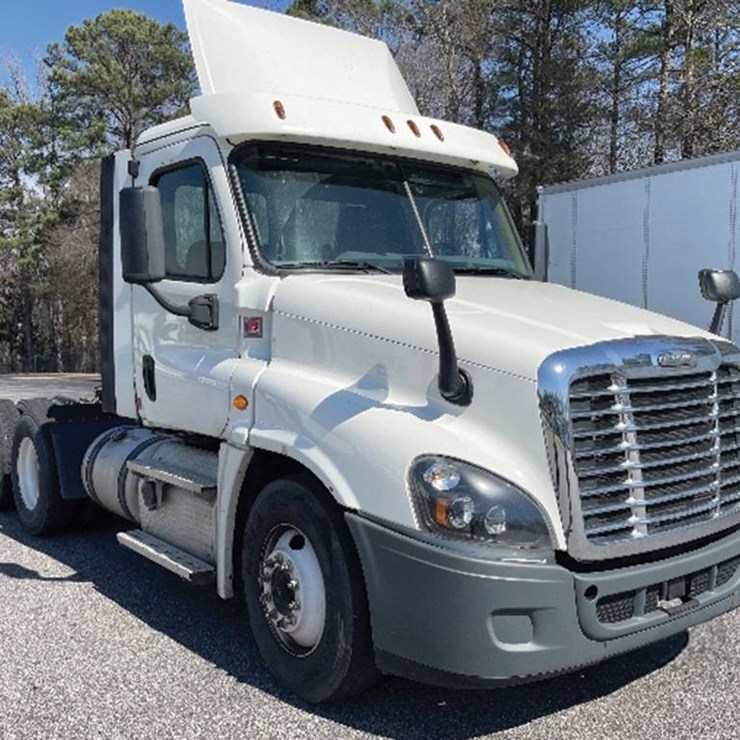 2018 FREIGHTLINER CASCADIA 125