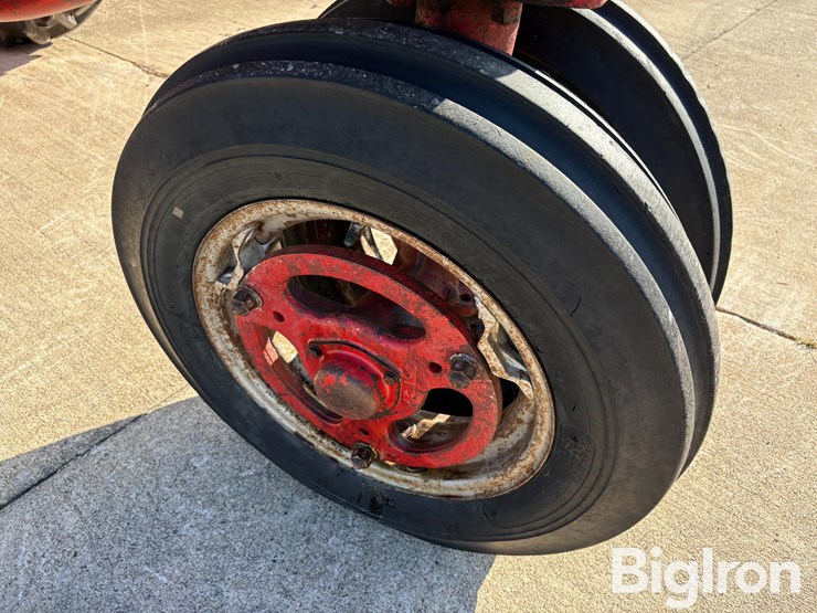 1956-international-300-image-12