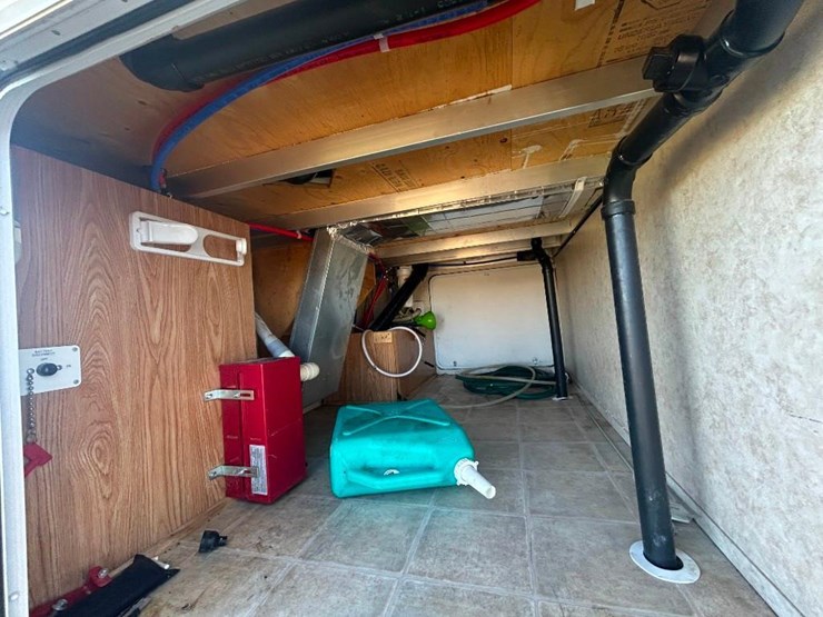 2006-forest-river-cedar-creek-30rkts-camper-image-33