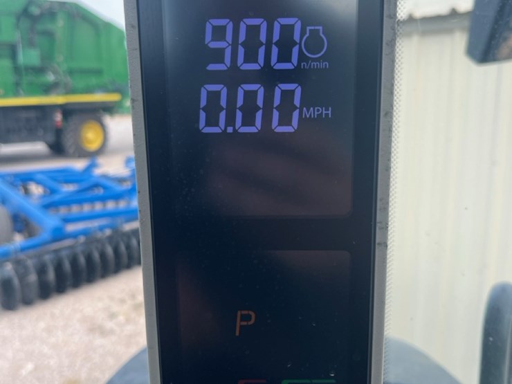 john-deere-8r-310-image-26