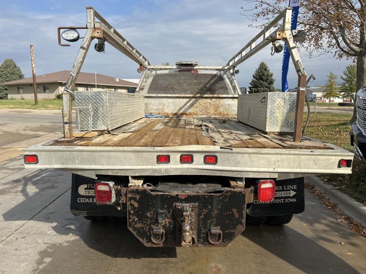 2009-dodge-ram-4500-image-4