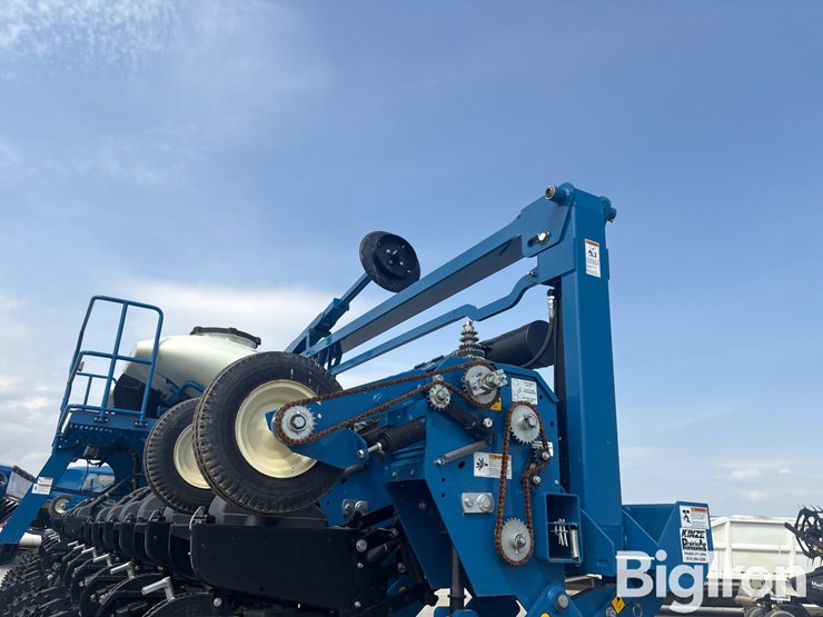 2019-kinze-3600-image-14