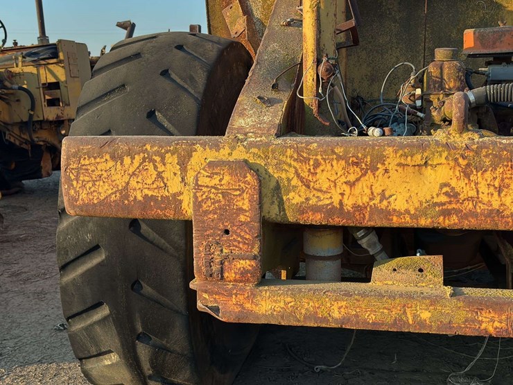 euclid-tractor-tanker-image-35