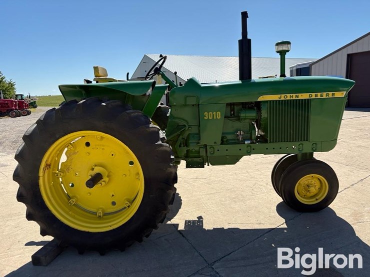 1961-john-deere-3010-image-4