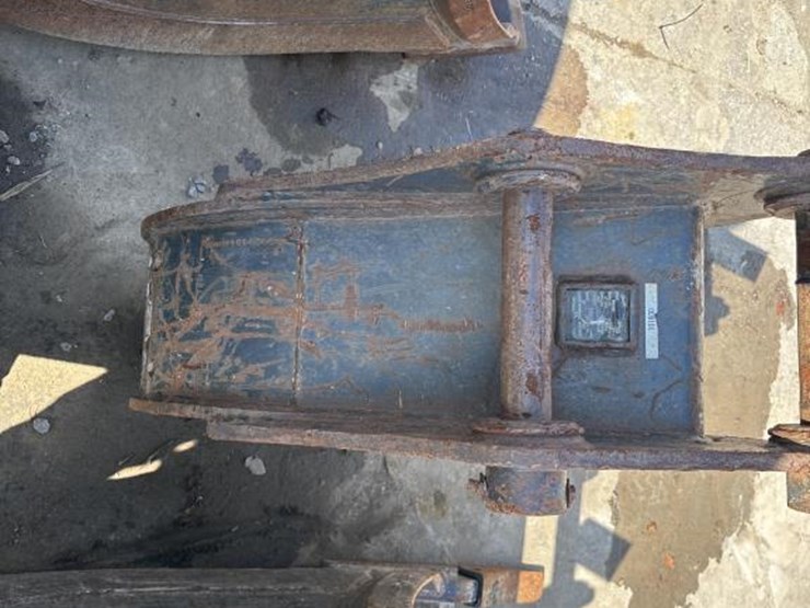 #5052-•-2018-geith-mx6hd-approx-12"-mini-tooth-bucket-image-4