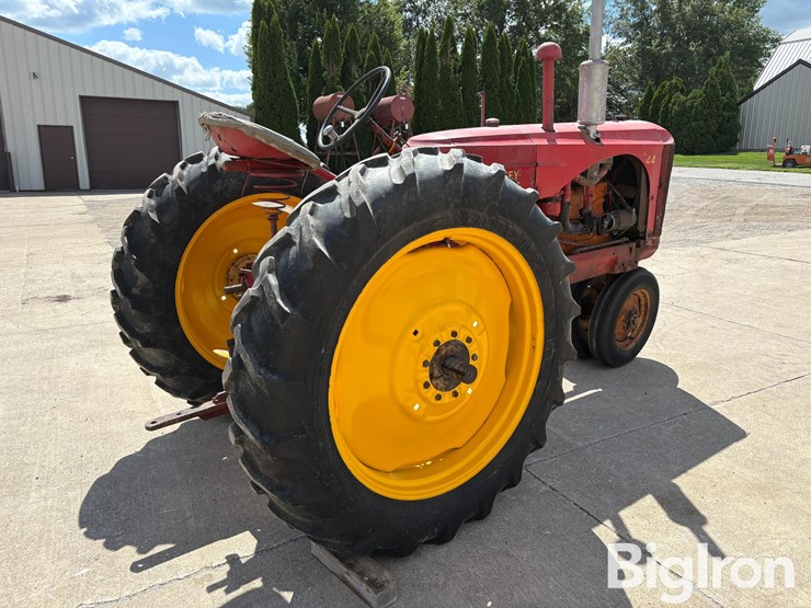1949-massey-ferguson-44-image-5
