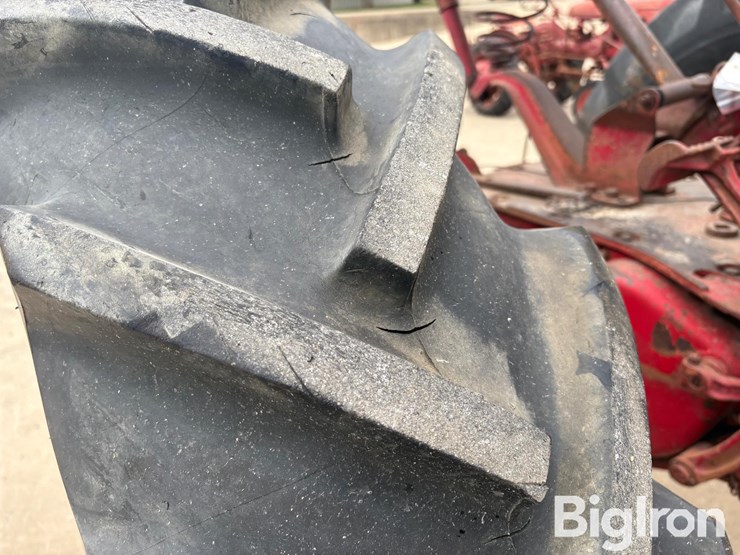 1947-ih-farmall-m-2wd-tractor-image-17