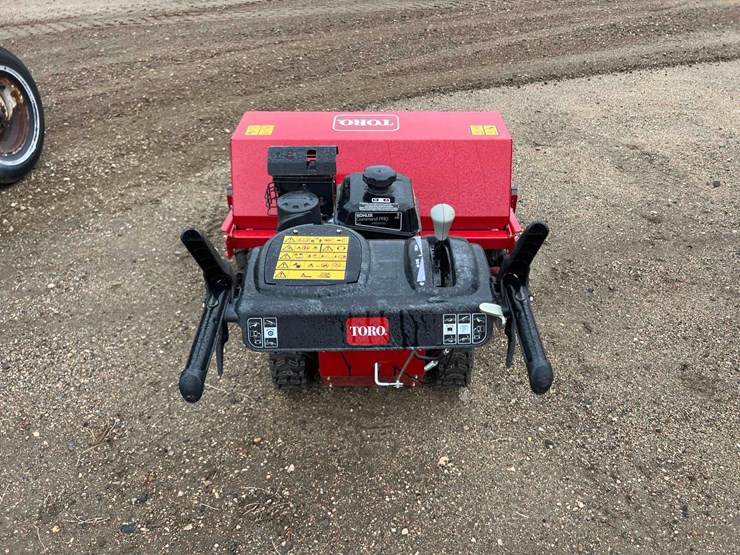 toro-power-broom-image-5