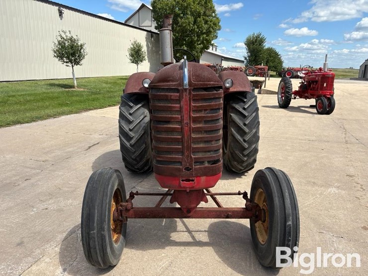 1956-massey-harris-444-image-2