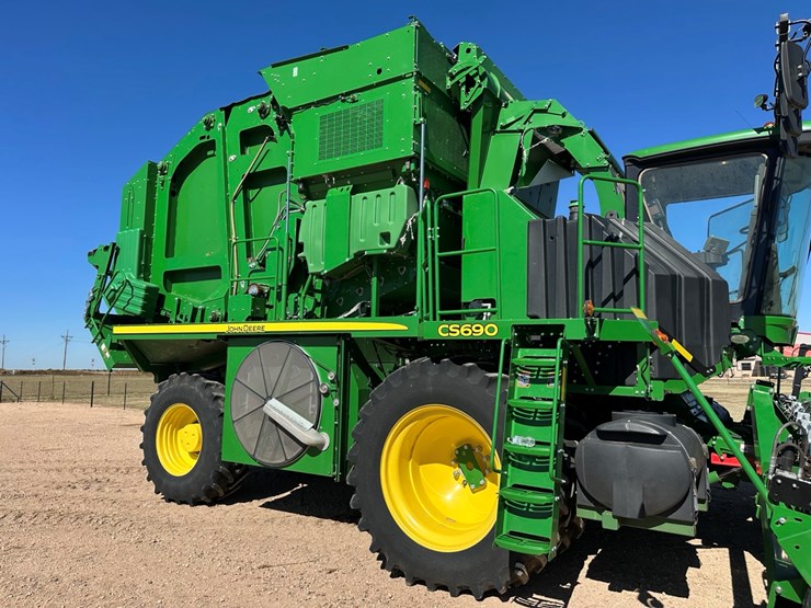 2017-john-deere-cs690-image-16