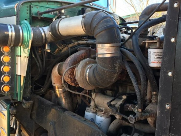 1989-peterbilt-359-image-7