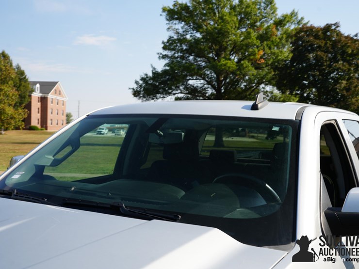 2017-chevrolet-silverado-1500-image-11