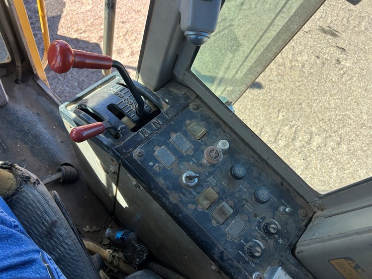 deere-770bh-image-41