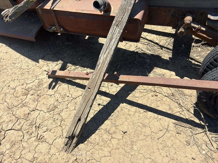 truck-cab-and-chassis-image-28