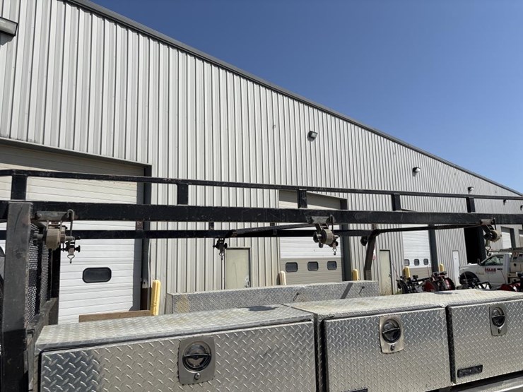 2016-dodge-ram-5500-image-17