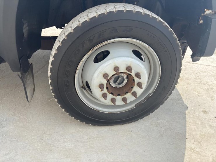 2008-ford-f550-image-52