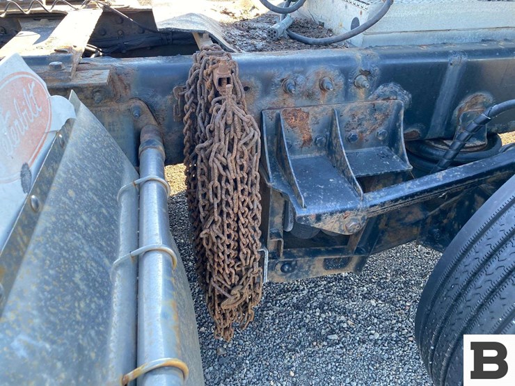 2013-peterbilt-367-image-34