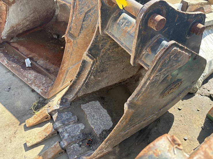 #5053-•-geith-mx6hd-approx-18"-tooth-bucket-image-1