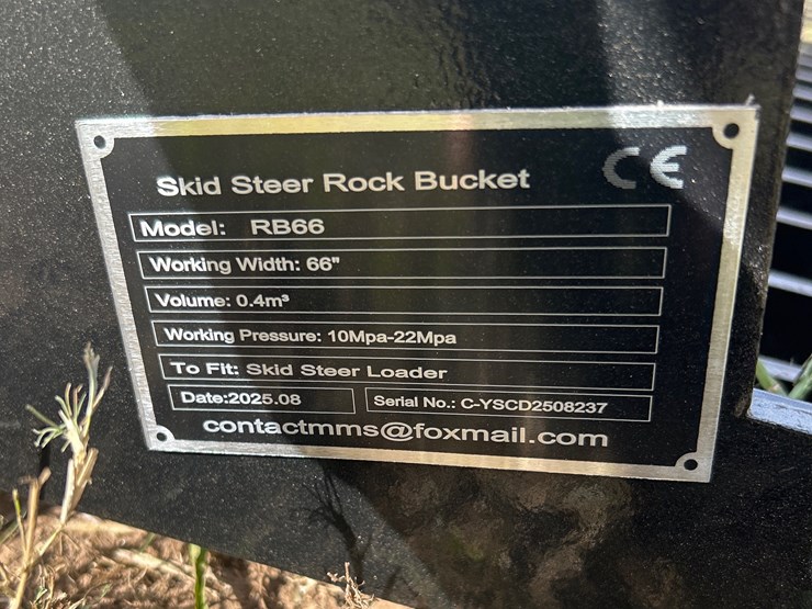 #452-•-quick-attach-rock-bucket-image-4