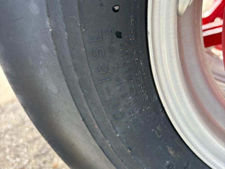 1956-case-ih-350-image-13