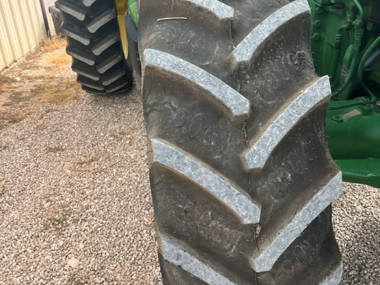 john-deere-8r-310-image-16