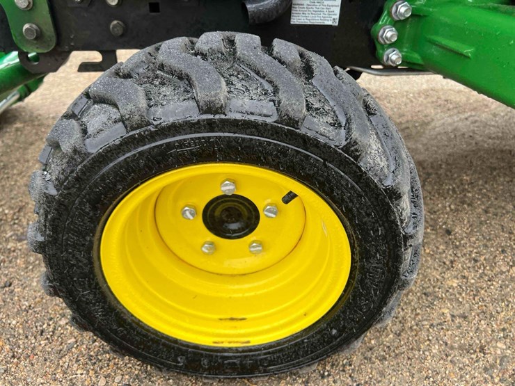 john-deere-1025r-image-21