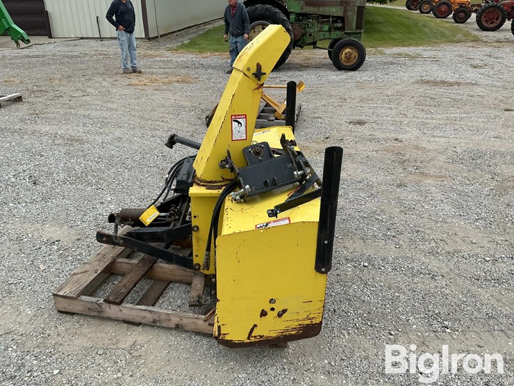 john-deere-5'-front-mount-snow-blower-image-4