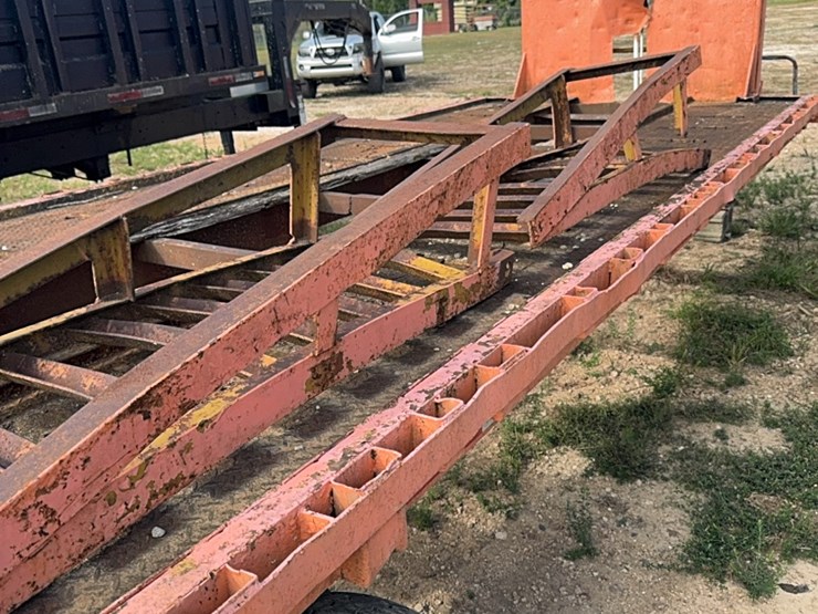 gooseneck-low-boy-trailer-image-9