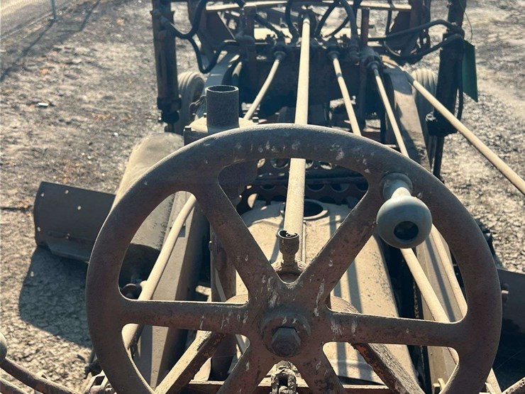 mccormick-road-grader-image-11