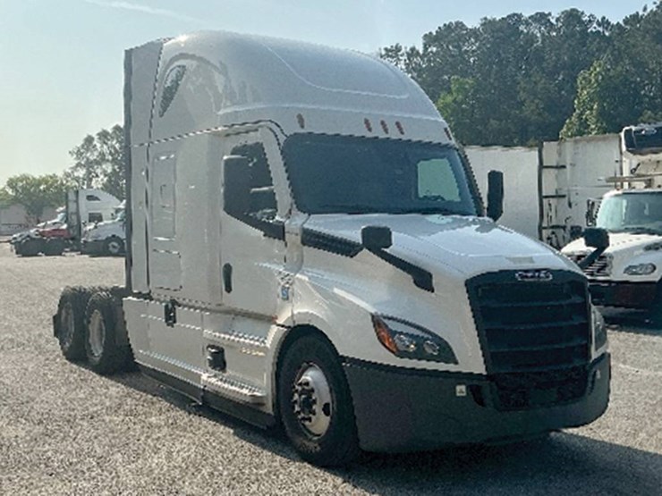 2022-freightliner-cascadia-126-image-1