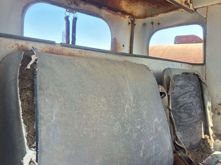 white-3000-truck-image-33