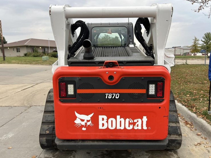 2022-bobcat-t870-image-4